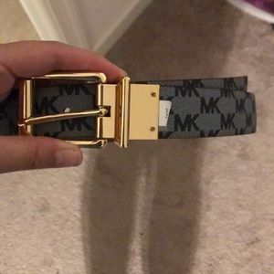 Michael Kors Reversible Leather Belt